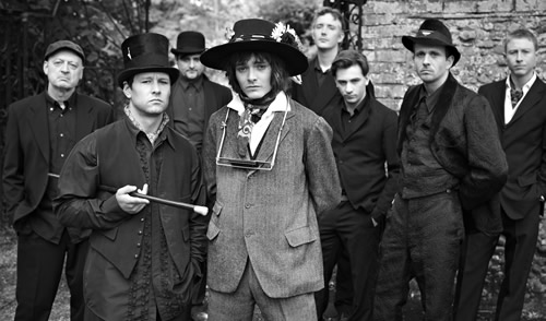 Post image for The Jar Family unveil new single and video: Broken Minded